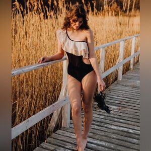 NWT ONE-SHOULDER TIERED RUFFLE OPEN BACK SWIMSUIT CHICWISH SIZE S